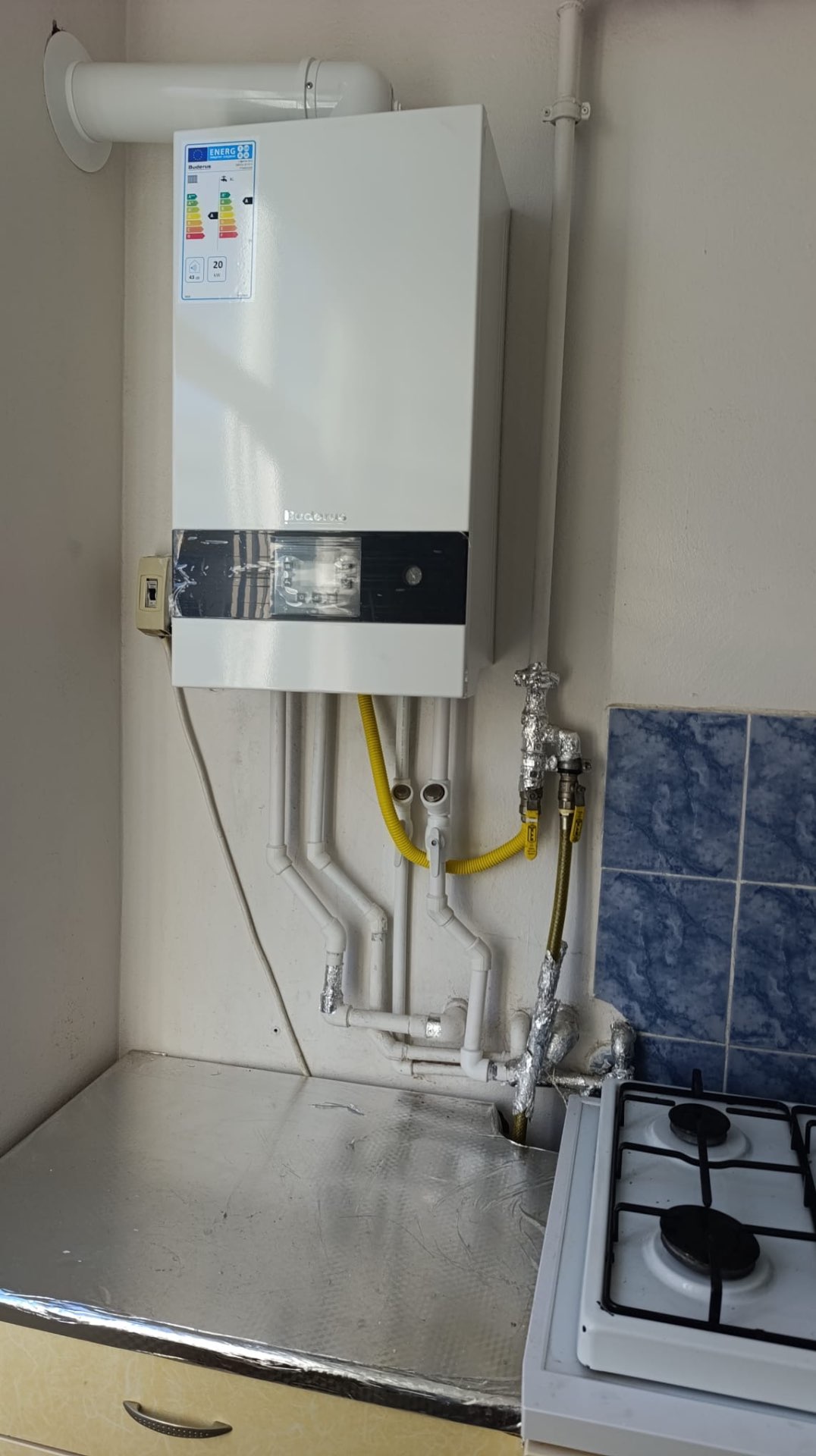 Kombi montajı ve gaz bağlantısı